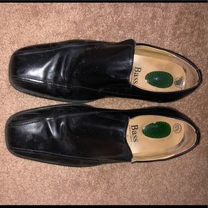 Bass dress shoes